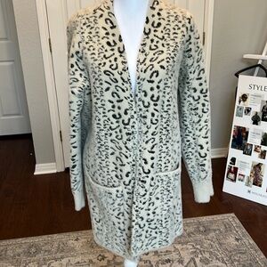 Cardigan snow leopard print